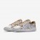 Nike zapatillas para mujer liberty tennis classic ultra leather blanco/tostado vachetta/voltio/blanco